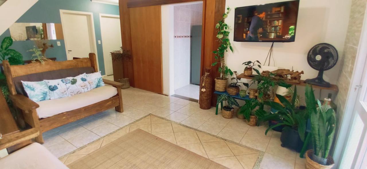 Acomodação com café da manhã  House Ubatuba